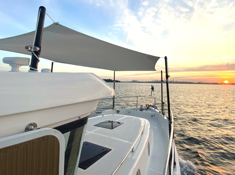 Center Console Boat Canvas: A Complete Buyer’s Guide