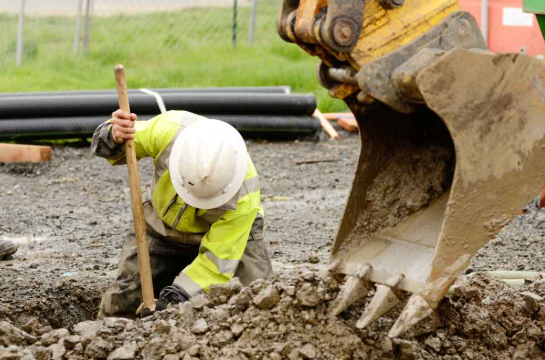 How Sewer Excavation Works to Repair Underground Pipes
