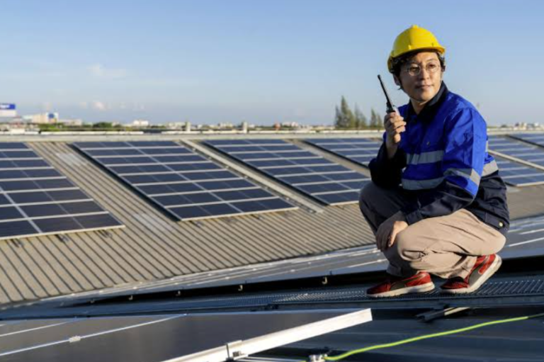 How to Prepare Your Roof for Solar Panel Installation: A Homeowner's Guide