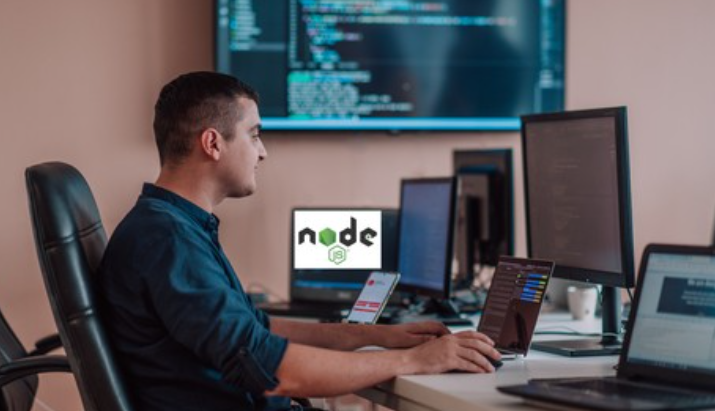 Building Scalable Web Applications With Java and Node.js