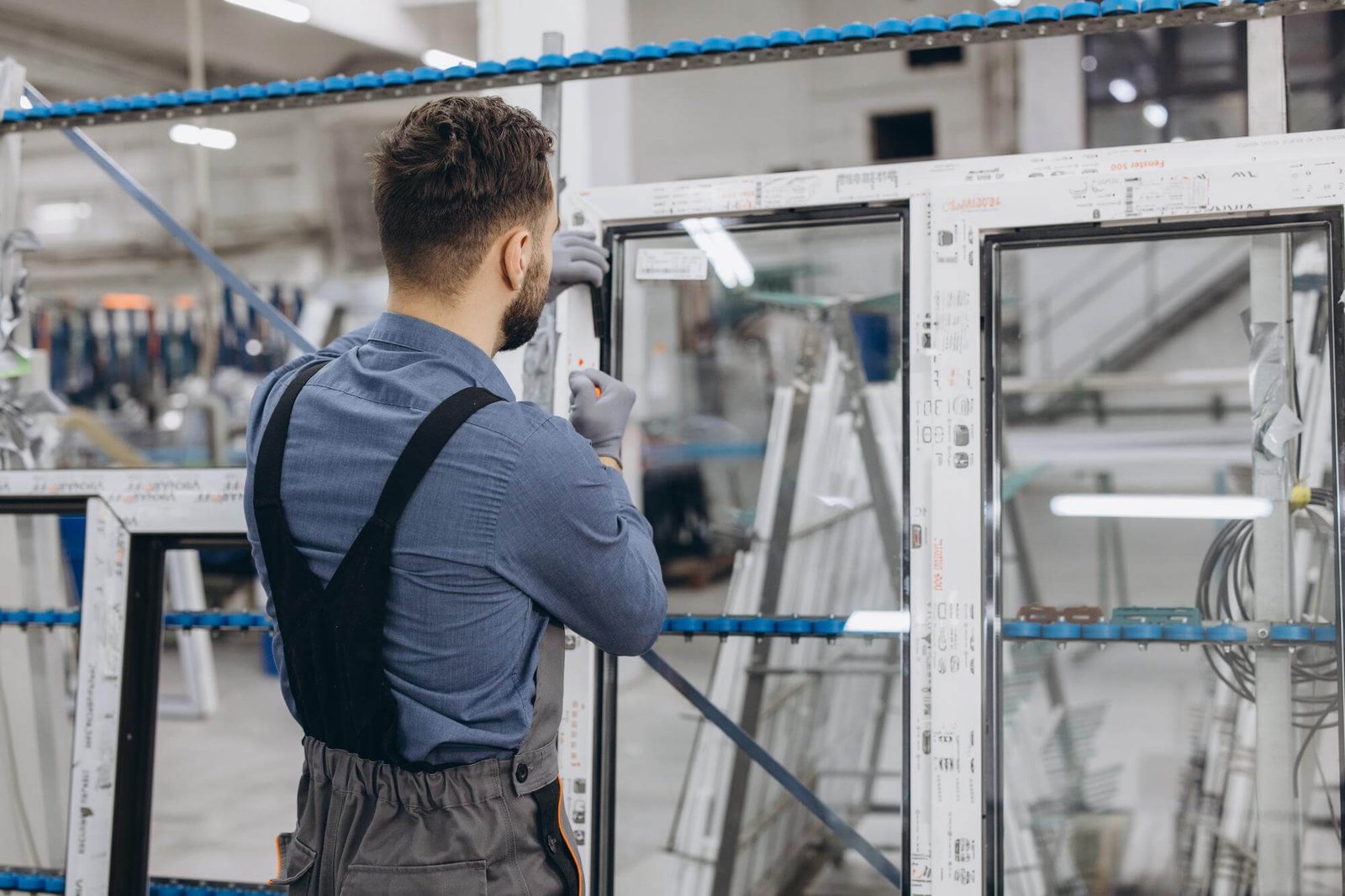 8 Warning Signs Your NYC Commercial Door Needs Repair