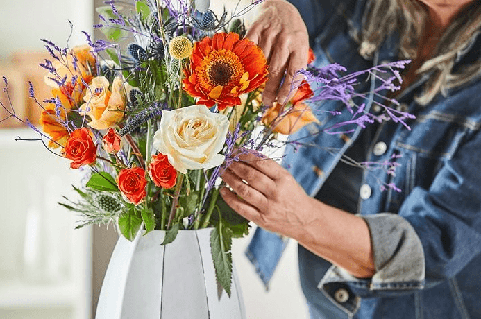 Best FlowerShopNetwork Alternatives for Cheap Roses Delivered