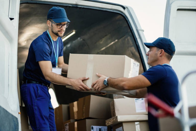 Things to Check Before Hiring Movers 